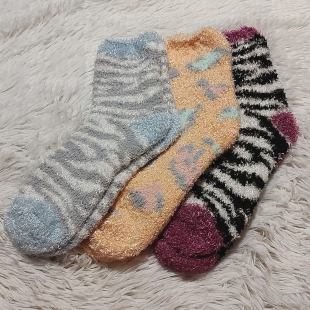 🧦 NWOT *Lot Of 3* Cozy Shimmery Quarter Length Socks Women's Shoe Size 5-8